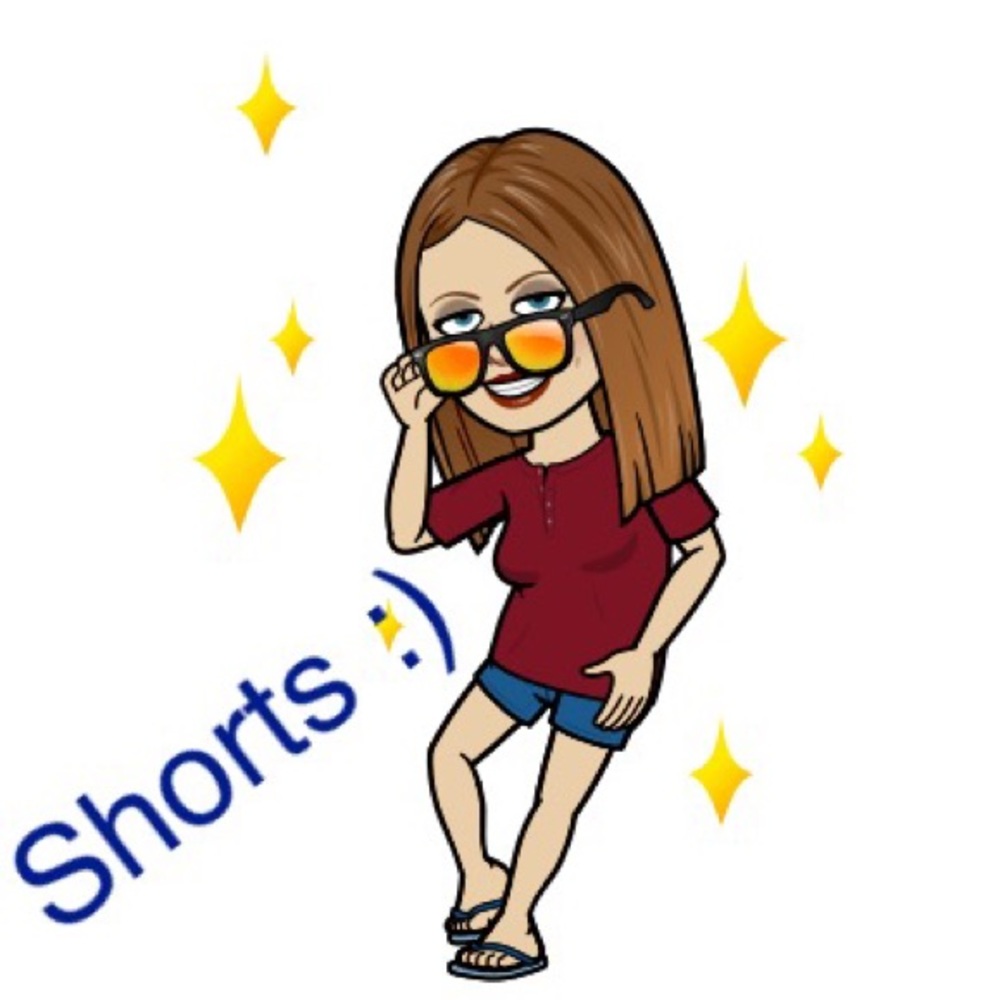 She wears short shorts!!!